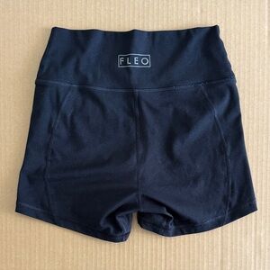 Fleo True High Contour shorts